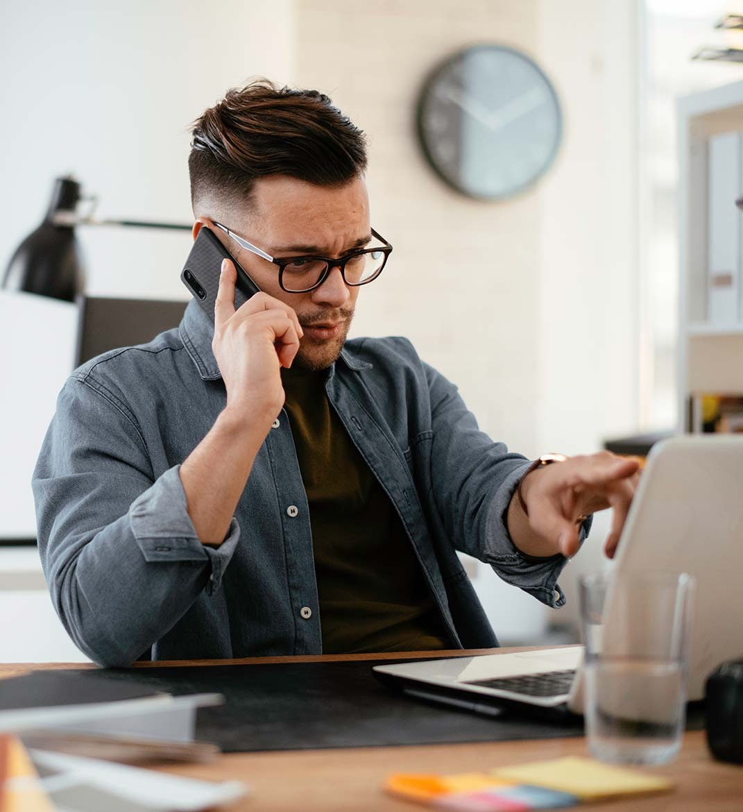 man-on-call-on-in2tel-phone-line