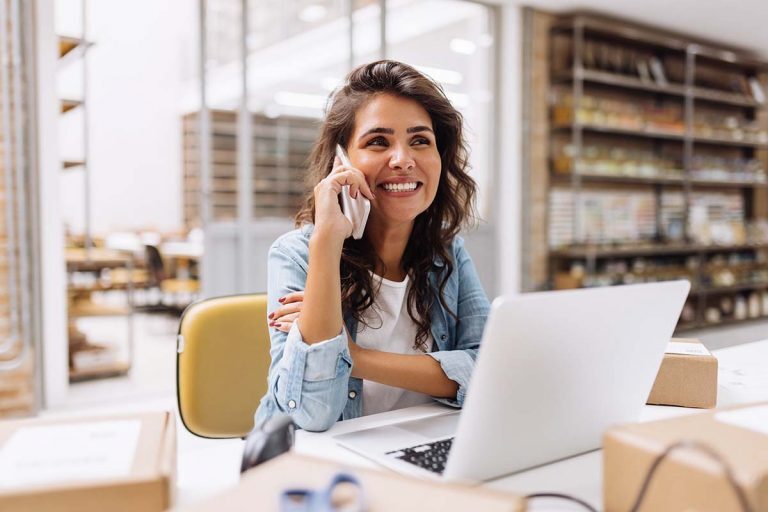 business-woman-on-mobile-phone